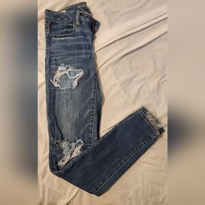 American Eagle Super Stretch Jegging, Distressed. Size 8 Long
